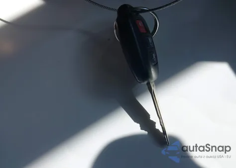 2018 Toyota Highlander Le z USA, uszkodzony, nr VIN 5TDZARFH6JS037199